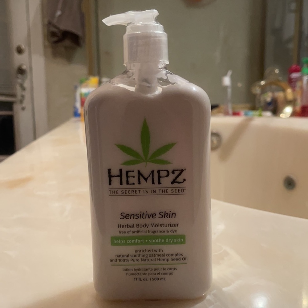 Hempz Lotion: 2 Sealed Bottles. Brand New. - Picture 5 of 7